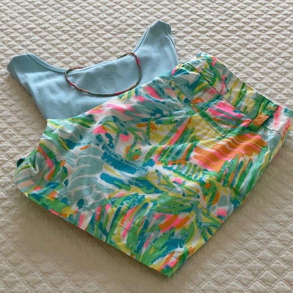 Lilly Pulitzer Sea Salt and Sun Callahan Shorts - Picture 1 of 8